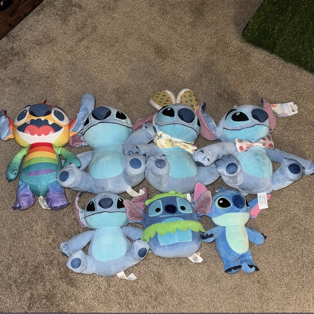 Stitch plushy bundle